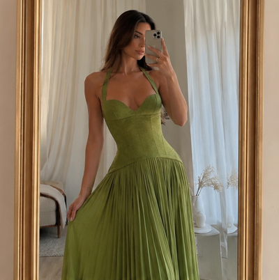 Geformtes Neckholder-Maxikleid