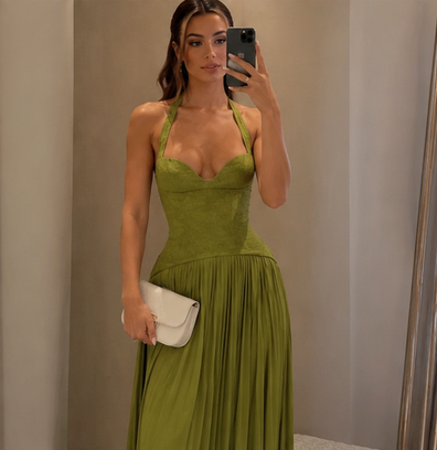 Geformtes Neckholder-Maxikleid