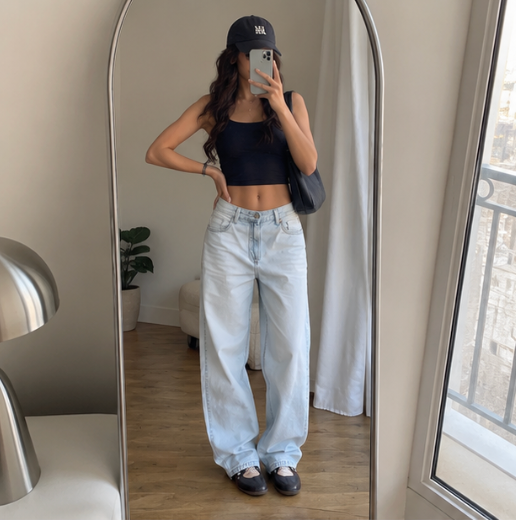 Low-Rise Baggy Jeans