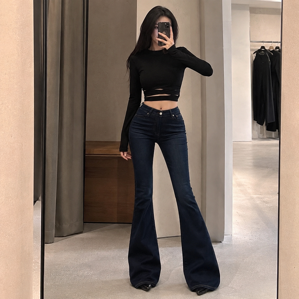 Sleek Cutout Silhouette 2